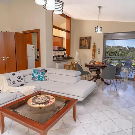 Salty Pines Tatil Evi Polychrono